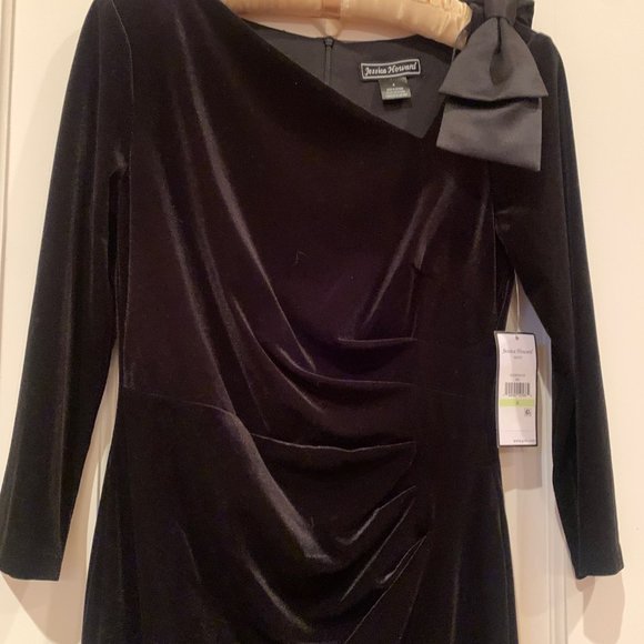 NWT - Jessica Howard Black Velvet dress with bow accent - Picture 6 of 12
